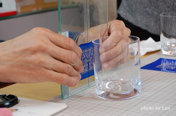 アトリエココロ名入れ彫刻グラス製作体験